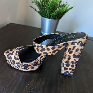 Leopard Patterned Women's Shoe